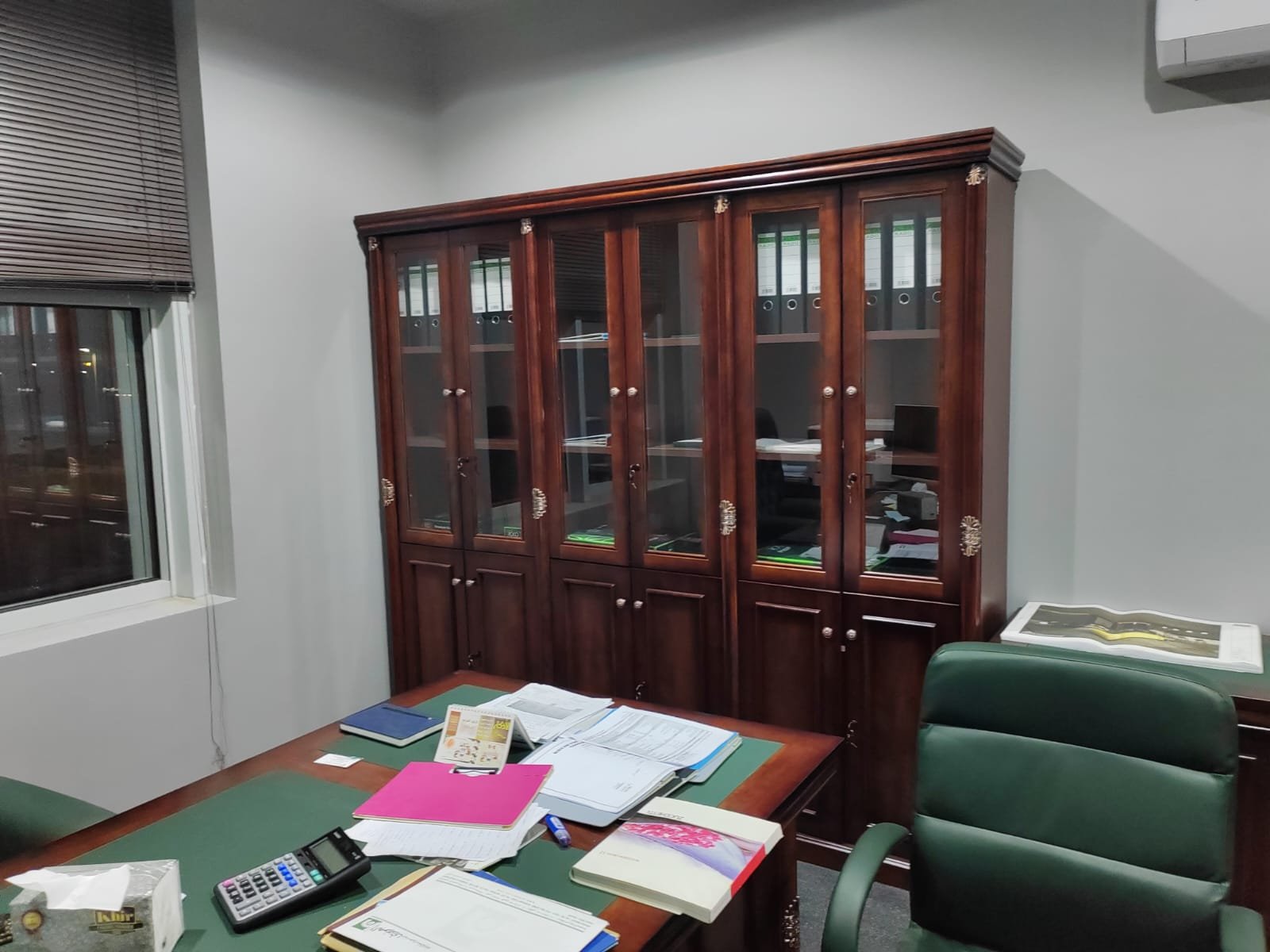 شراء وإعادة تدوير الأثاث التالف والخردة