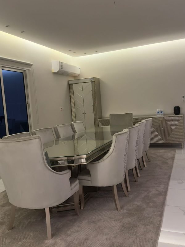 شراء الأثاث المستعمل